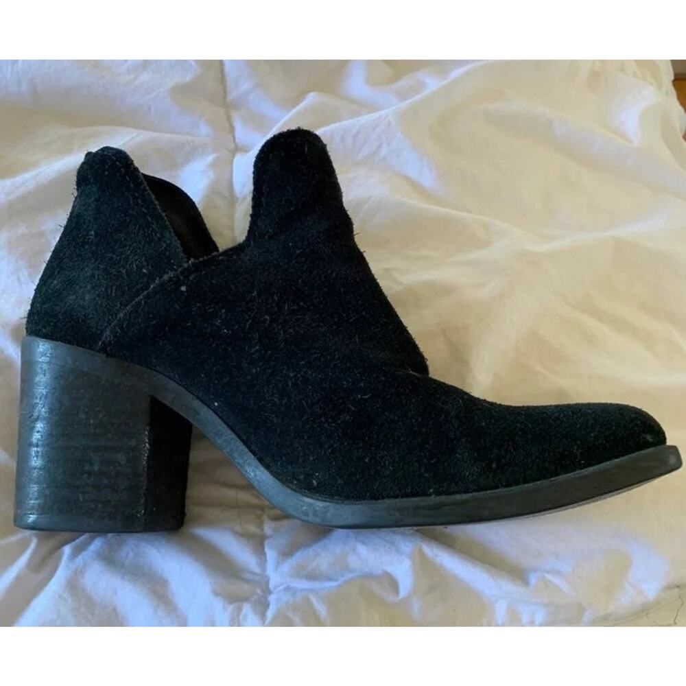 Steve Madden‎ Black Suede Boots